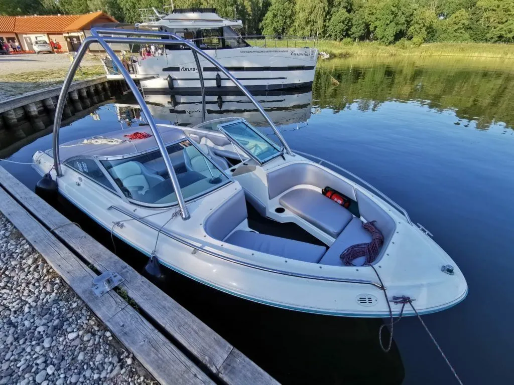 Explore Bogaczewo on a 6.75m Rental Motor Boat