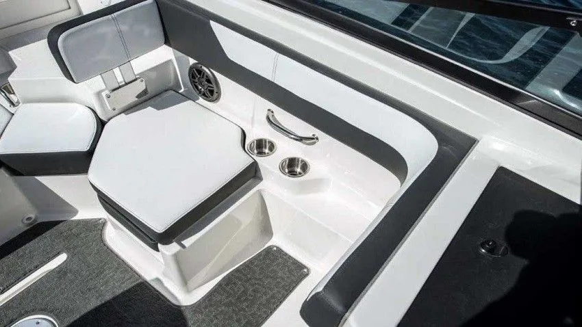 Sea Ray SPXE-OB Charter Boat
