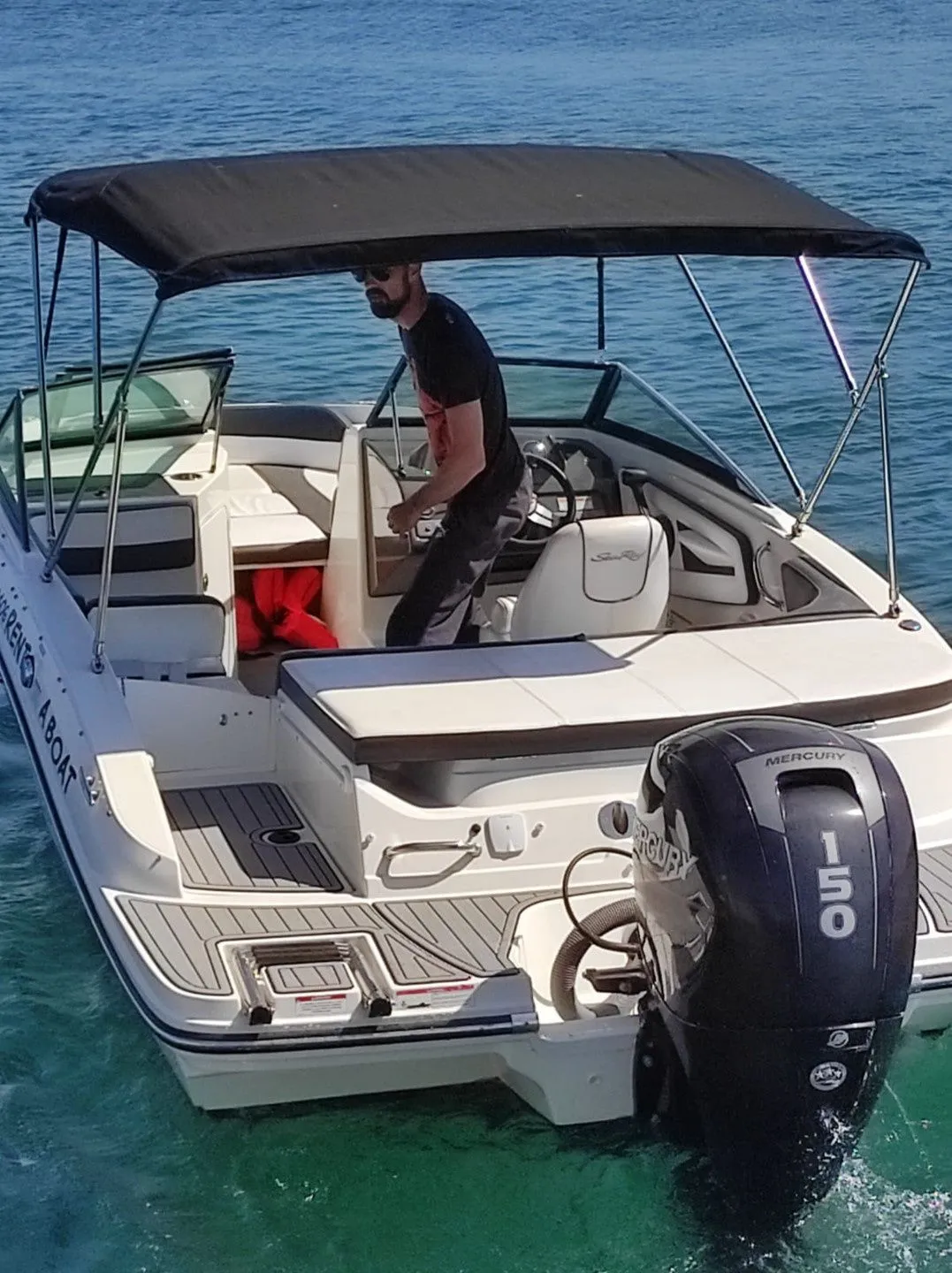 Explore Funtana on a 6.5m Rental Motor Boat Sea Ray 19 SPX