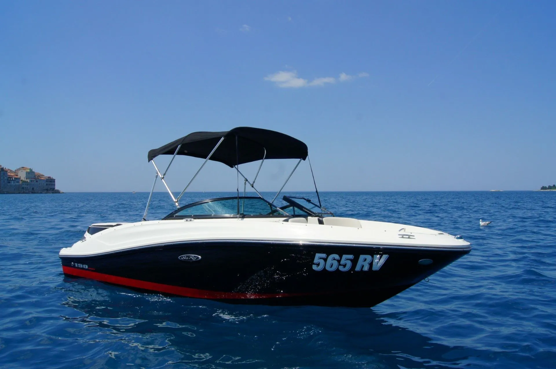 Rent a 6m Boat in Rovinj