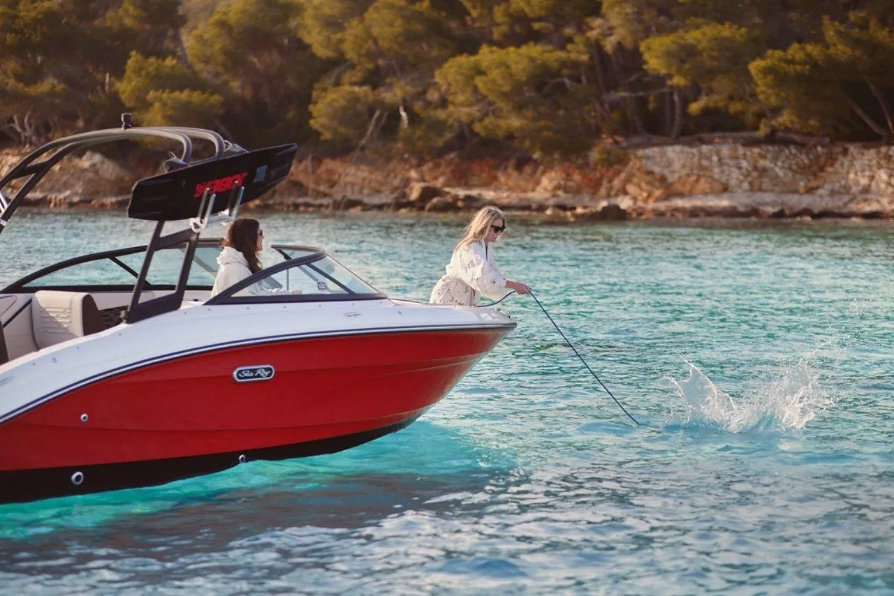 SR 21 Charter Boat