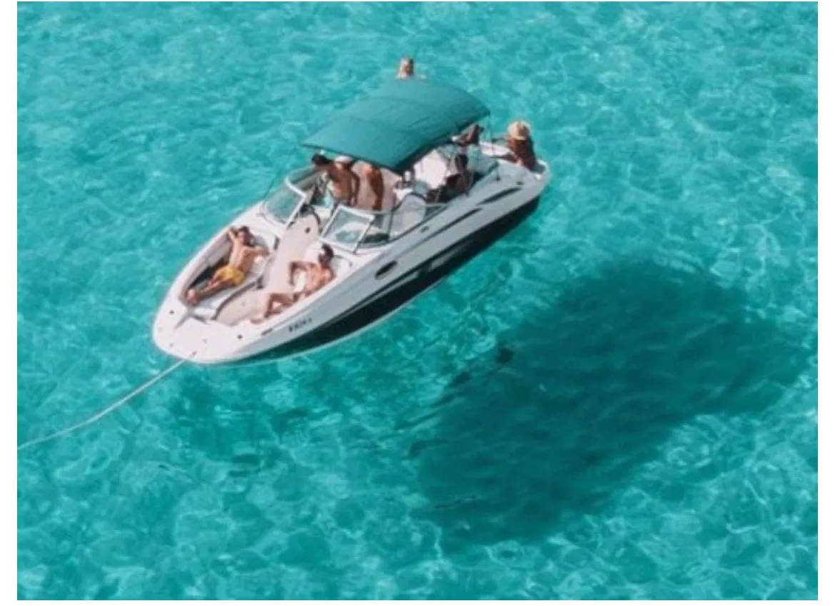Oscar Charter Boat