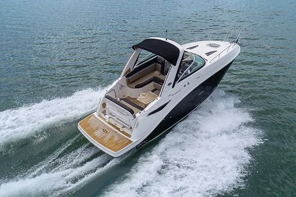 Rent a 8.07m Motor Boat in Bogaczewo