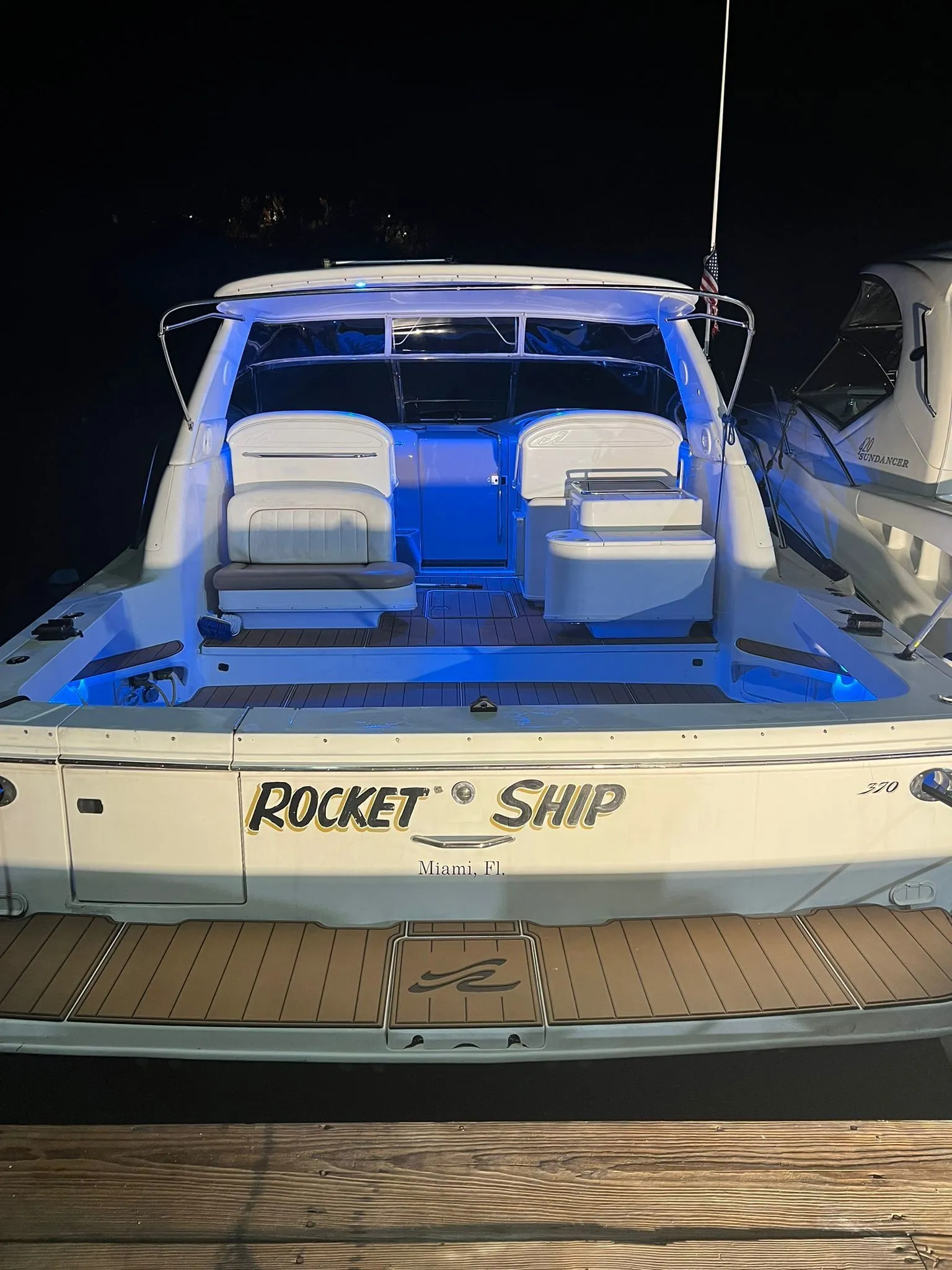 Rocket Ship Mietboot - 4