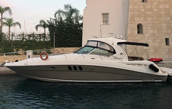 Charter a 14m Sea Ray 425 in Limassol