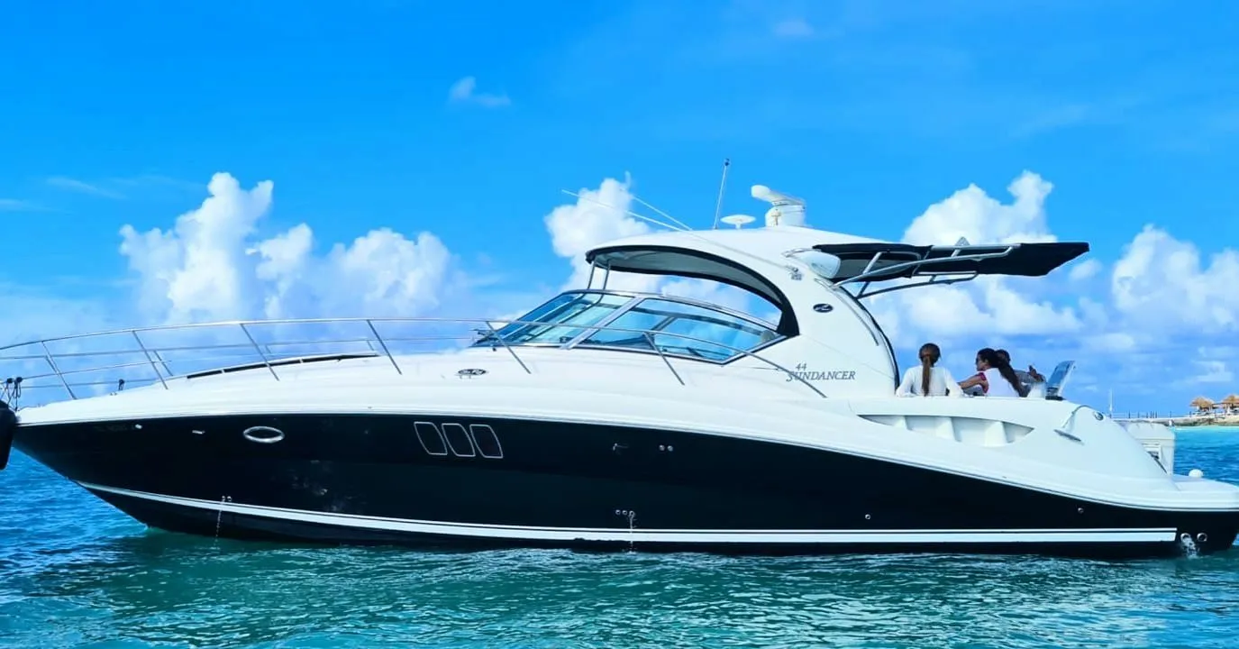 Cancun 13.72m Kiralık Motoryat Sea Ray 44