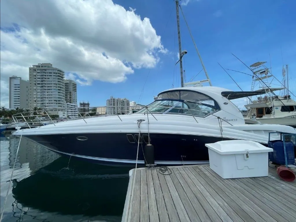 Charter a 13.41m Sea Ray 440 Motor Yacht in Santa Marta