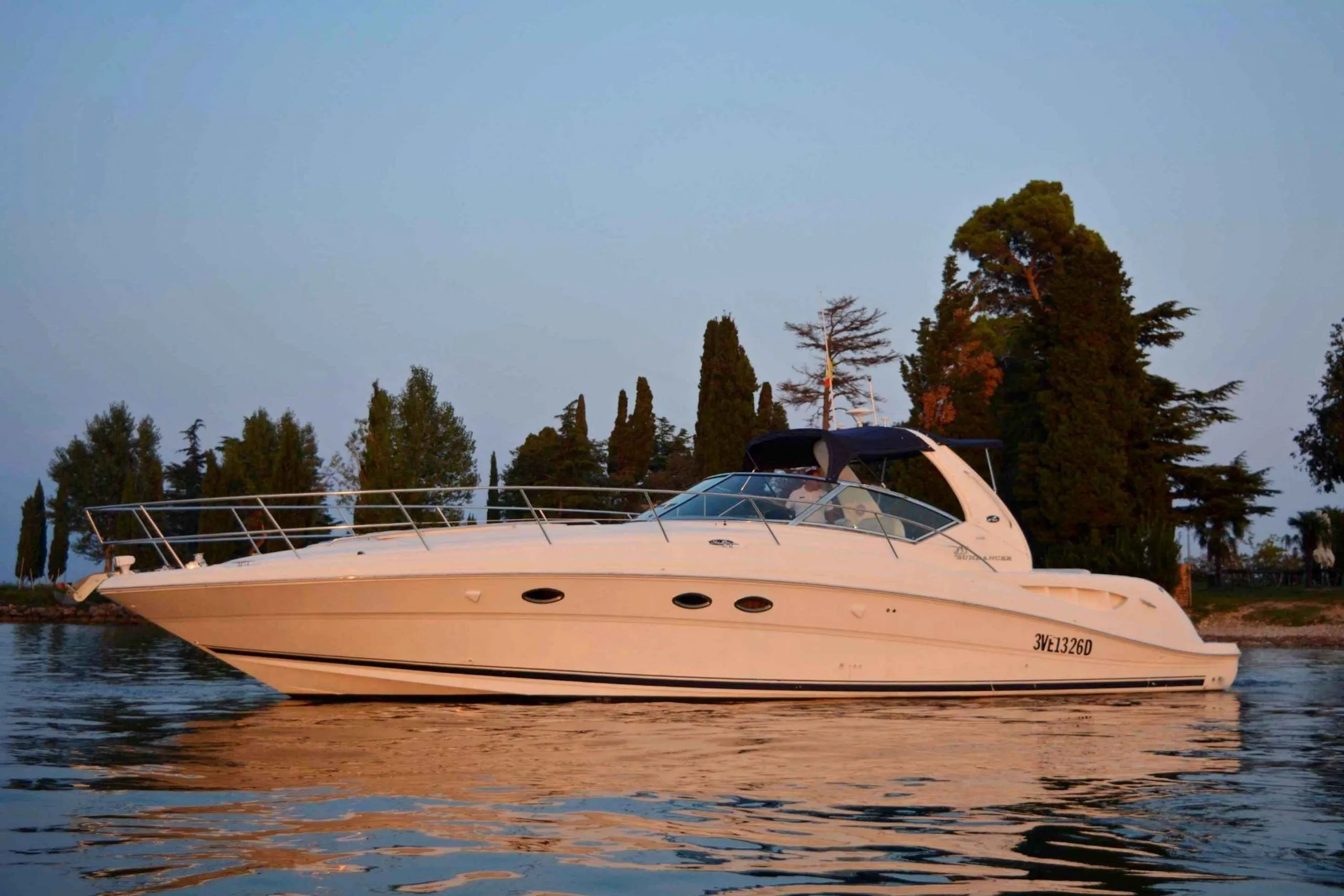 Moniga Kiralık Sea Ray 455 Sundancer 14.2m 