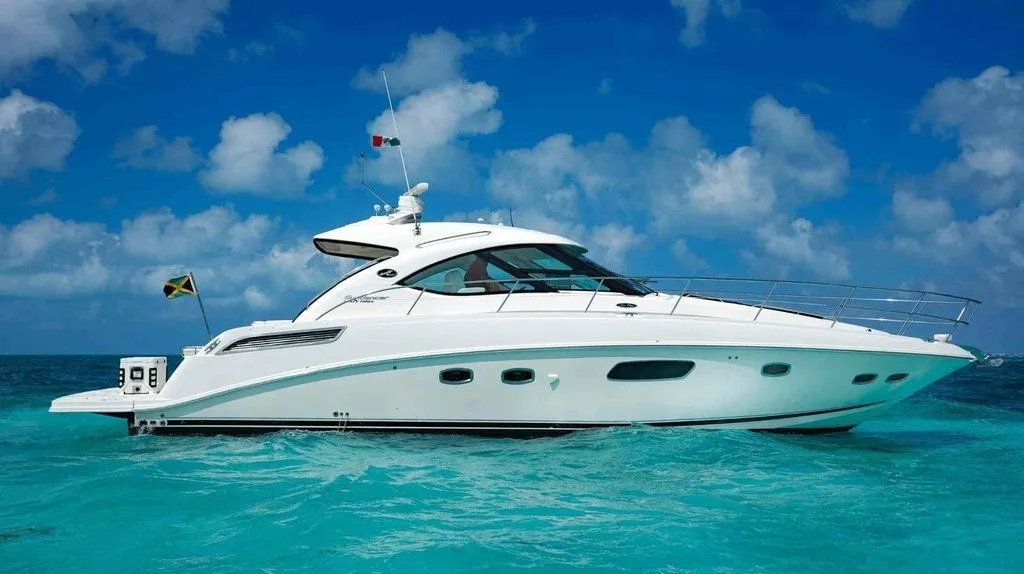 Лодка - Арендуйте 14.4м Sea Ray 470 Sundancer в Канкун