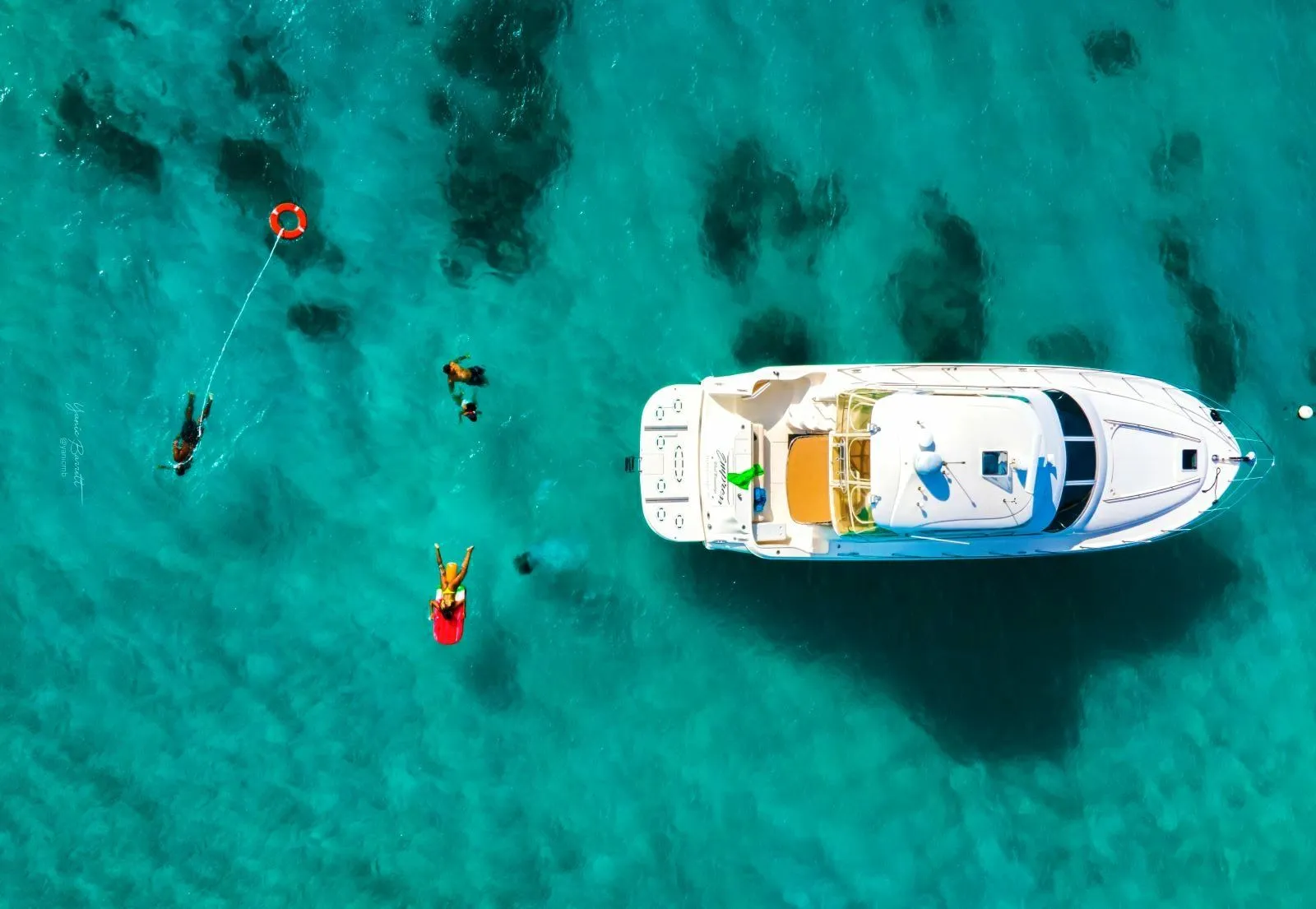 Charter a 15.54m Boat in Montego Bay