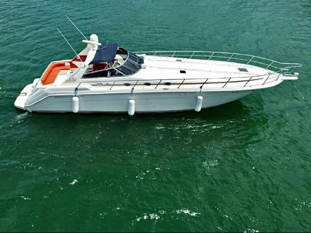 Лодка - Взять в чартер 15.4м Sea Ray 50 моторная яхта в Майами