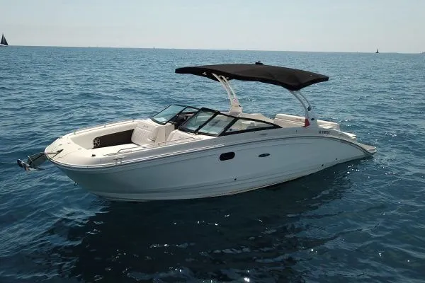 Charter a 8.3m Motor Boat in Golfe-Juan