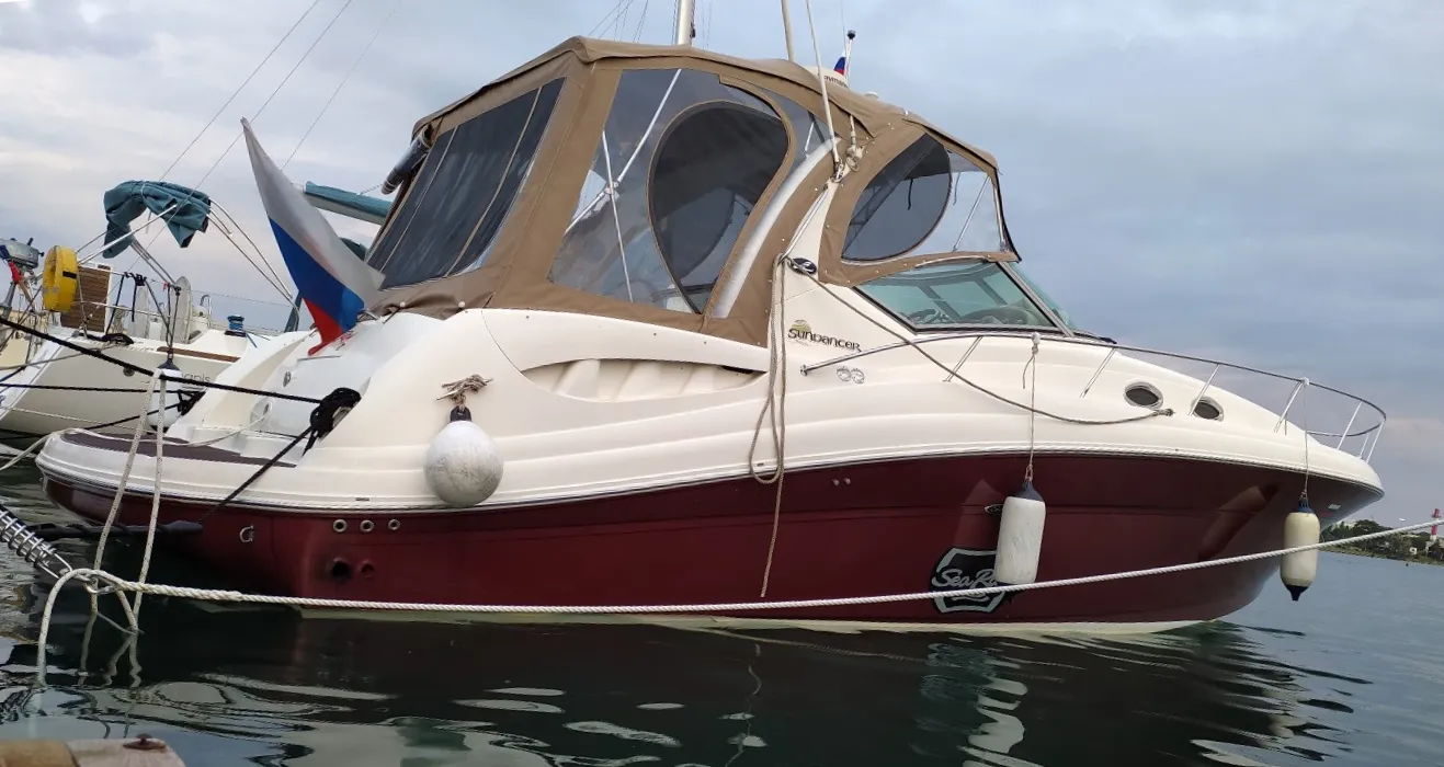 Explore Sevastopol on a 11.43m Rental Motor Yacht Sea Ray Sundancer 375