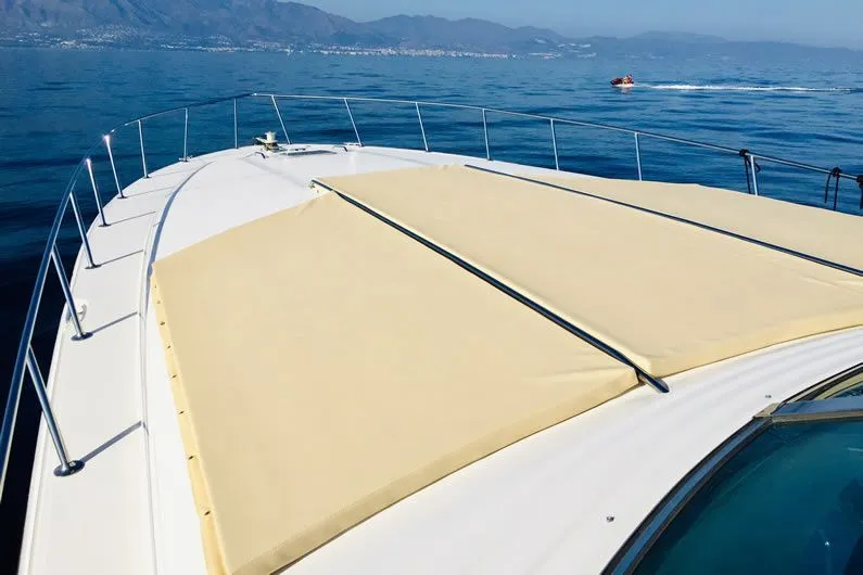 Hot Mercury Mietboot - 3