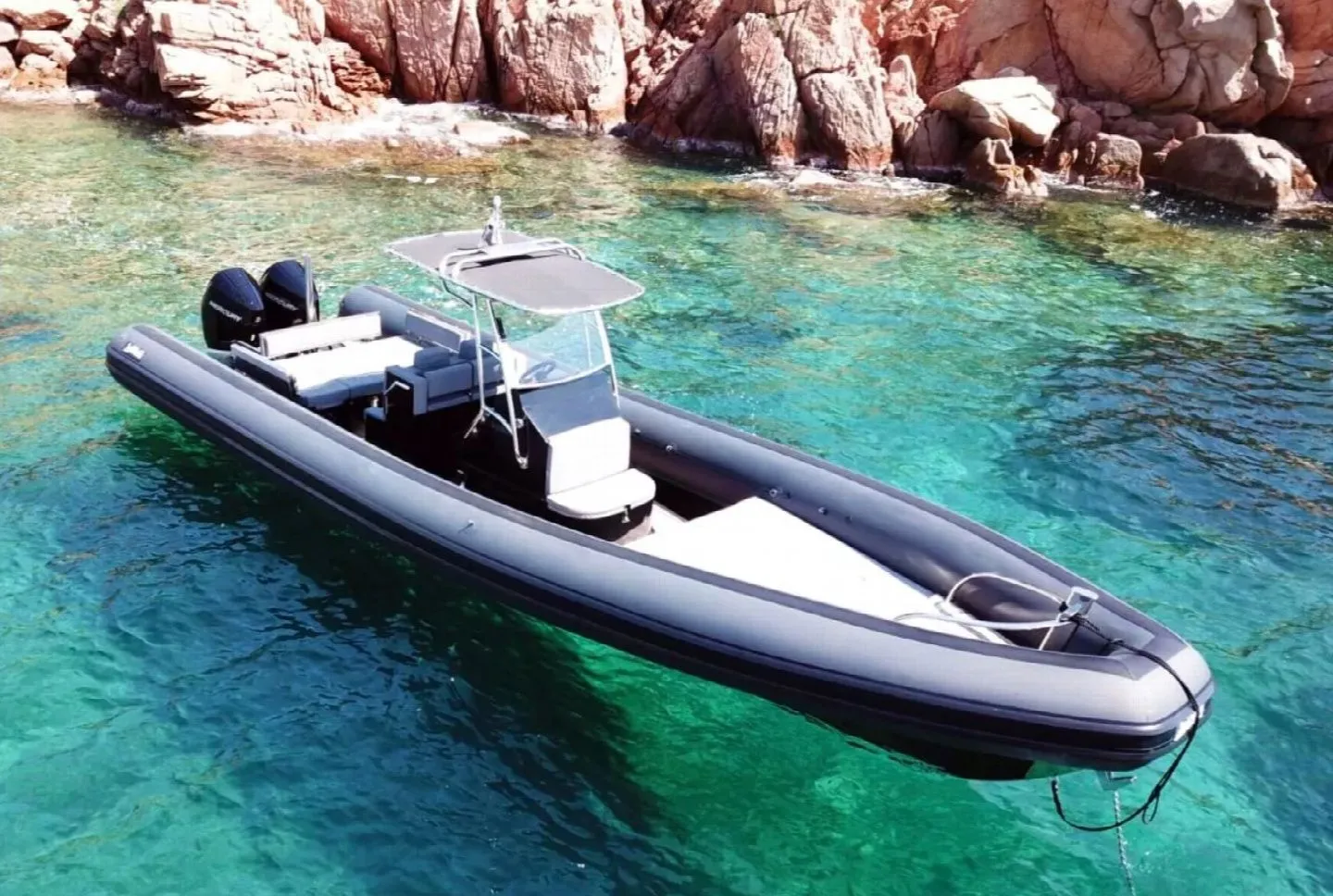 Mustique Mietboot