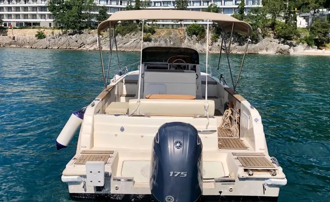 Charter a 6.7m Seacode Hampton FB in Opatija