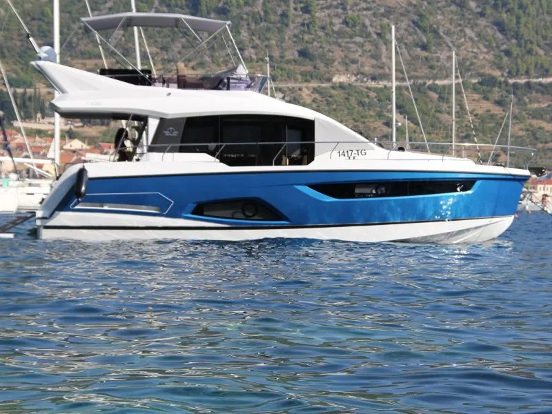 Sealine F430 IPS Charterboot - 3