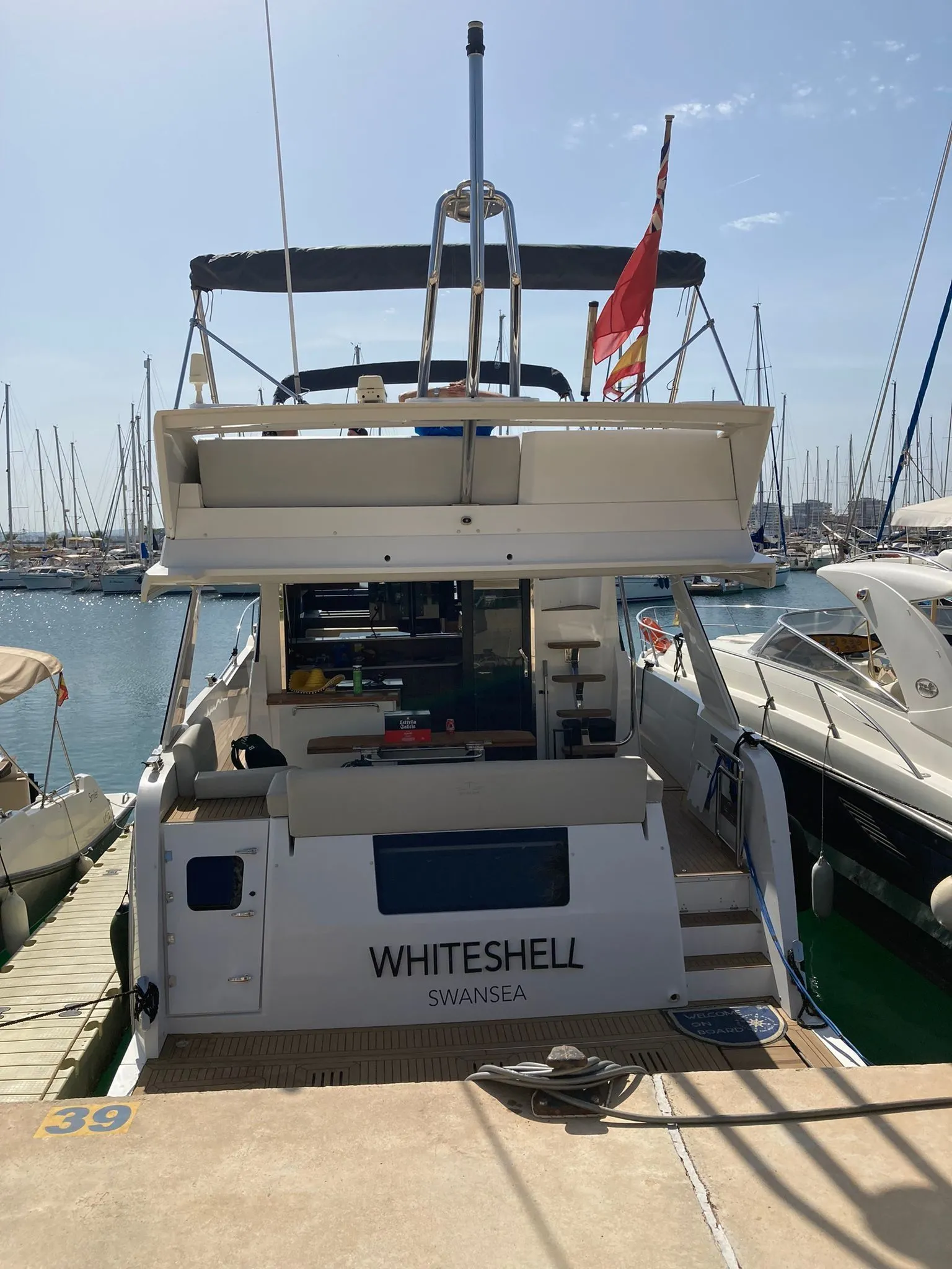 Torrevieja Kiralık Sealine F 530 18m Motoryat