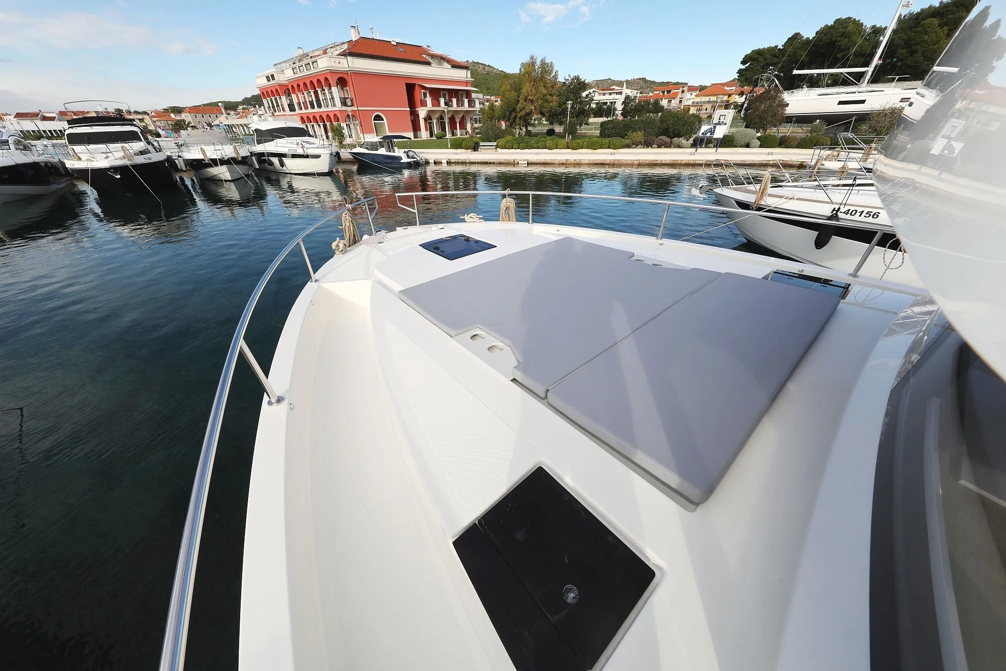 Mackata Charter Boat