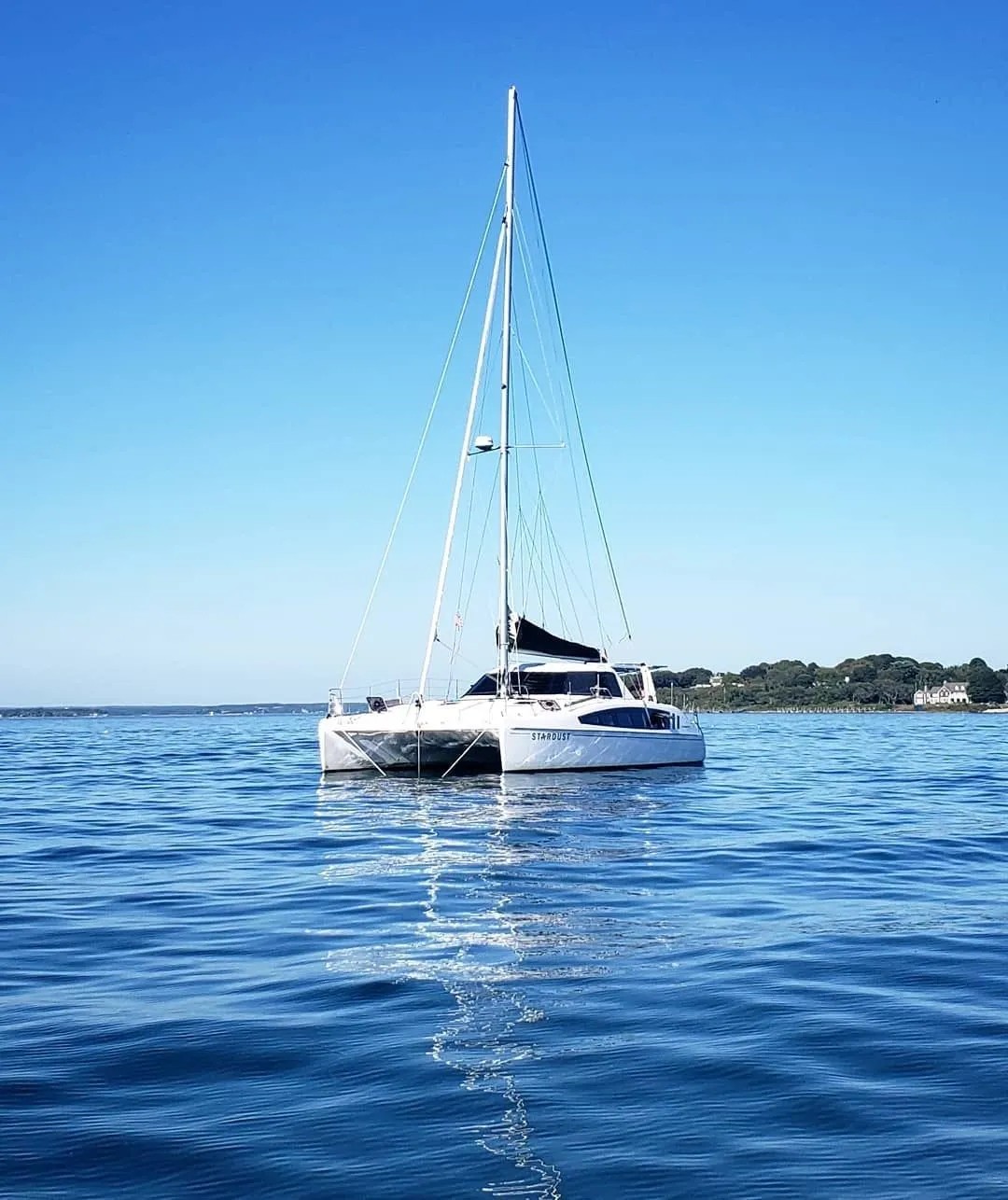 Charter a 11.6m Boat in Jamestown