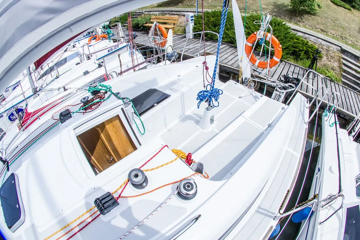 Bora 1 Charter Boat