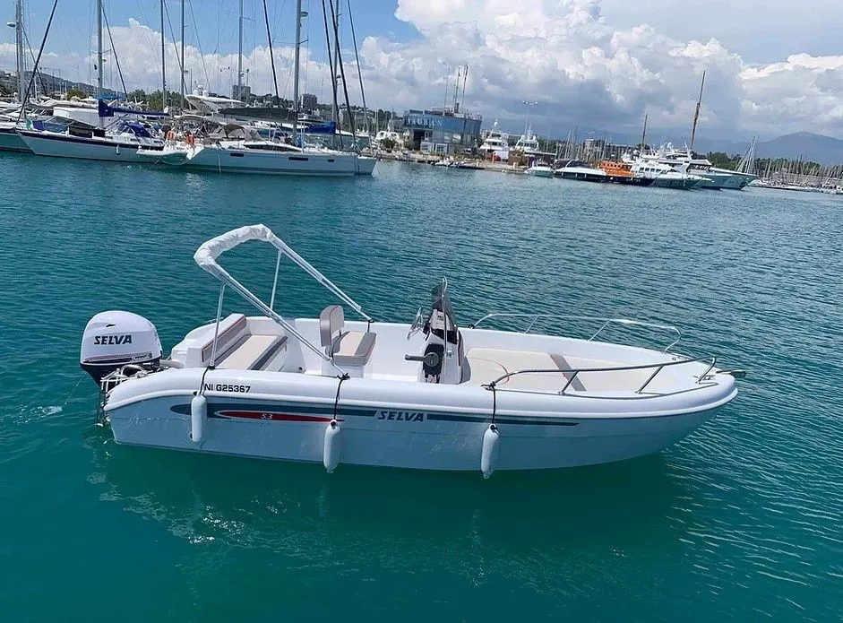 Rent a 5.3m Selva 5.3 in Antibes