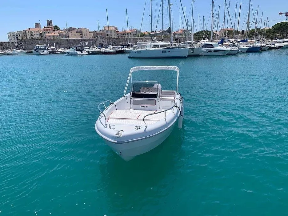 Rent a 5.3m Selva 5.3 in Antibes