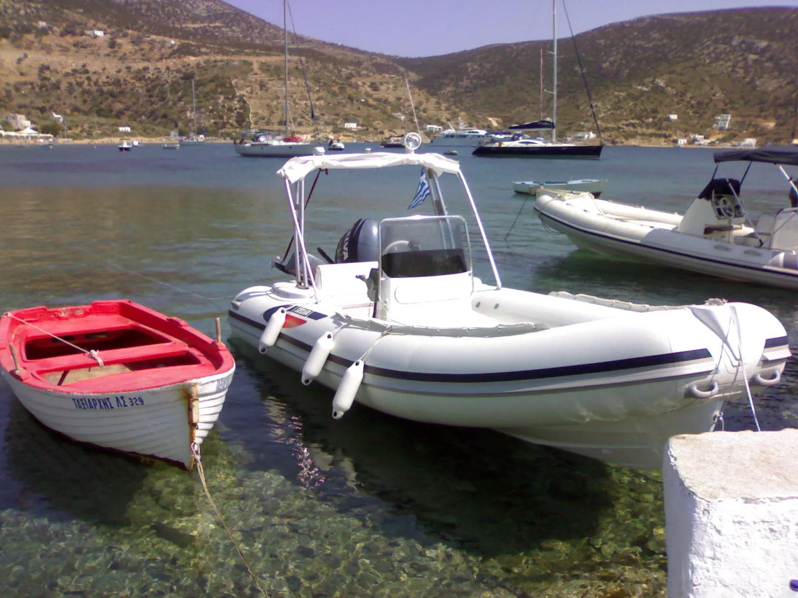 Rent a 5.3m Selva 5.3 Motor Boat in Sifnos