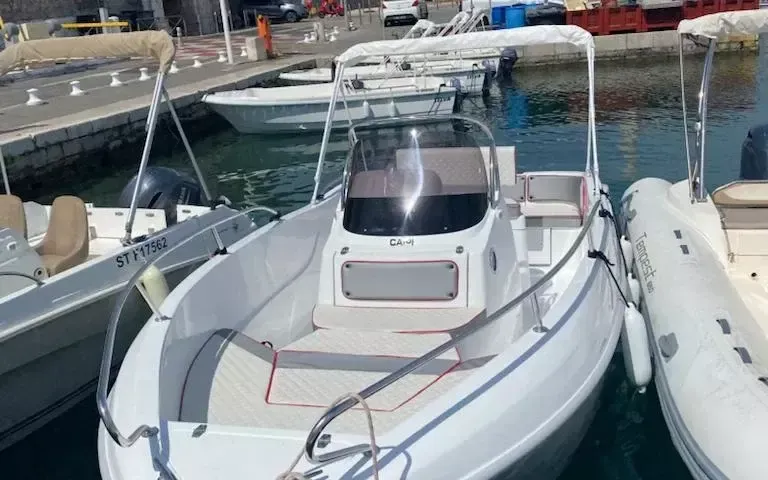 5.7m Antibes Motor Boat Hire