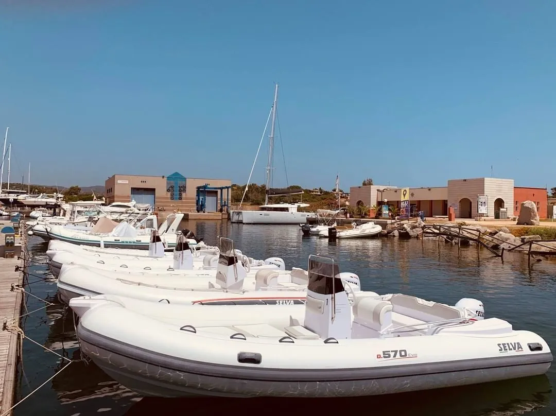 No Name Charter Boat