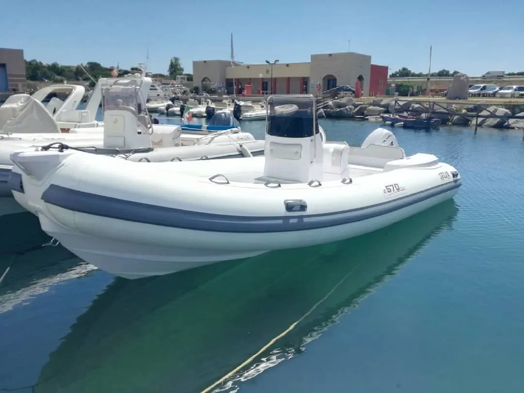 Rent a 5.7m Boat in Villasimius