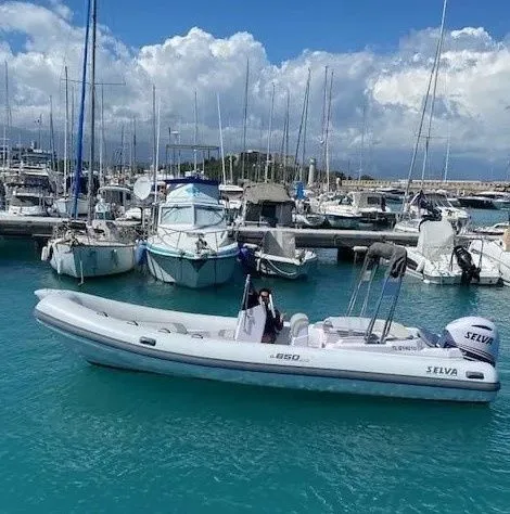 No Name Mietboot