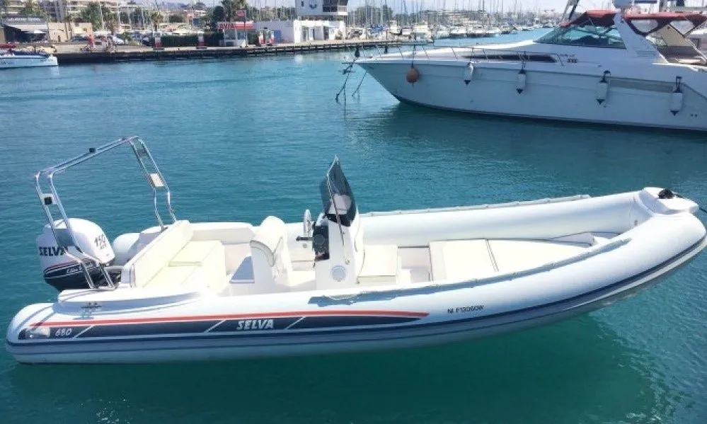 Charter a 6.75m Motor Boat Selva 680 in Villasimius