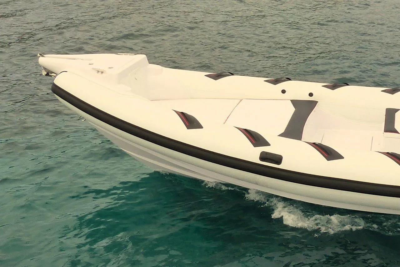 Charter a 8m Boat in Villasimius