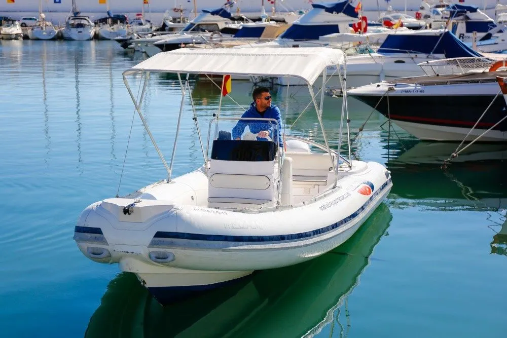 No Name Charter Boat