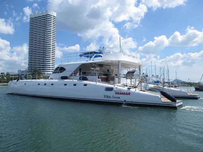 Charter a 22.2m Serenity 73 Power Catamaran in Pattaya Central