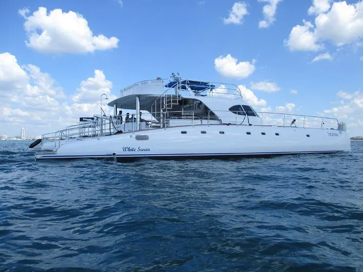 Charter a 22.2m Serenity 73 Power Catamaran in Pattaya Central