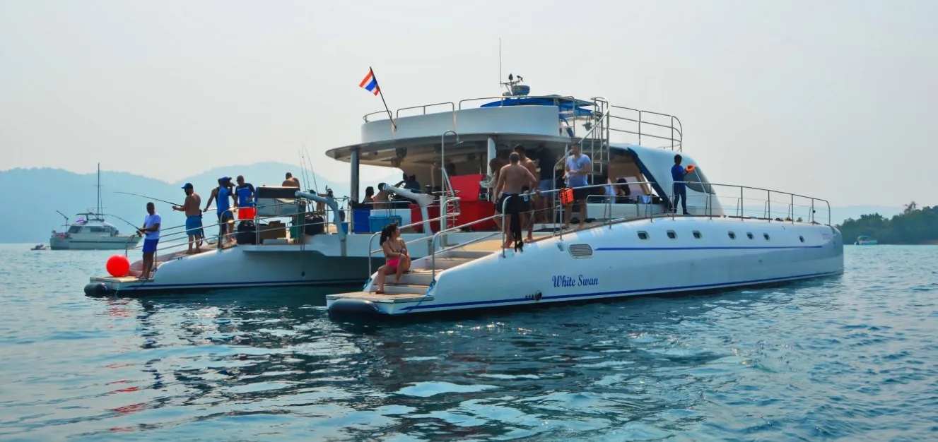 Charter a 22.2m Serenity 73 Power Catamaran in Pattaya Central