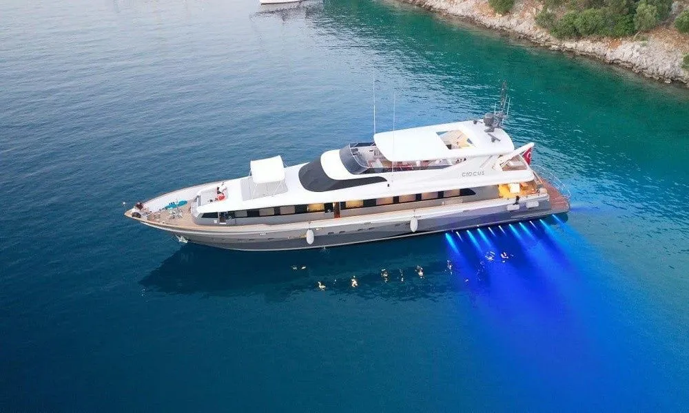 Explore Bodrum on a 42.67m Rental Ses Yachts 129