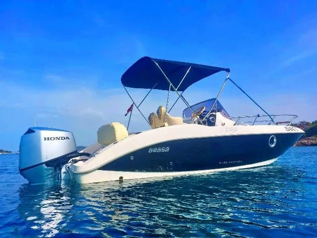 Explore Trogir on a 5.99m Sessa 20 Motor Boat Rental