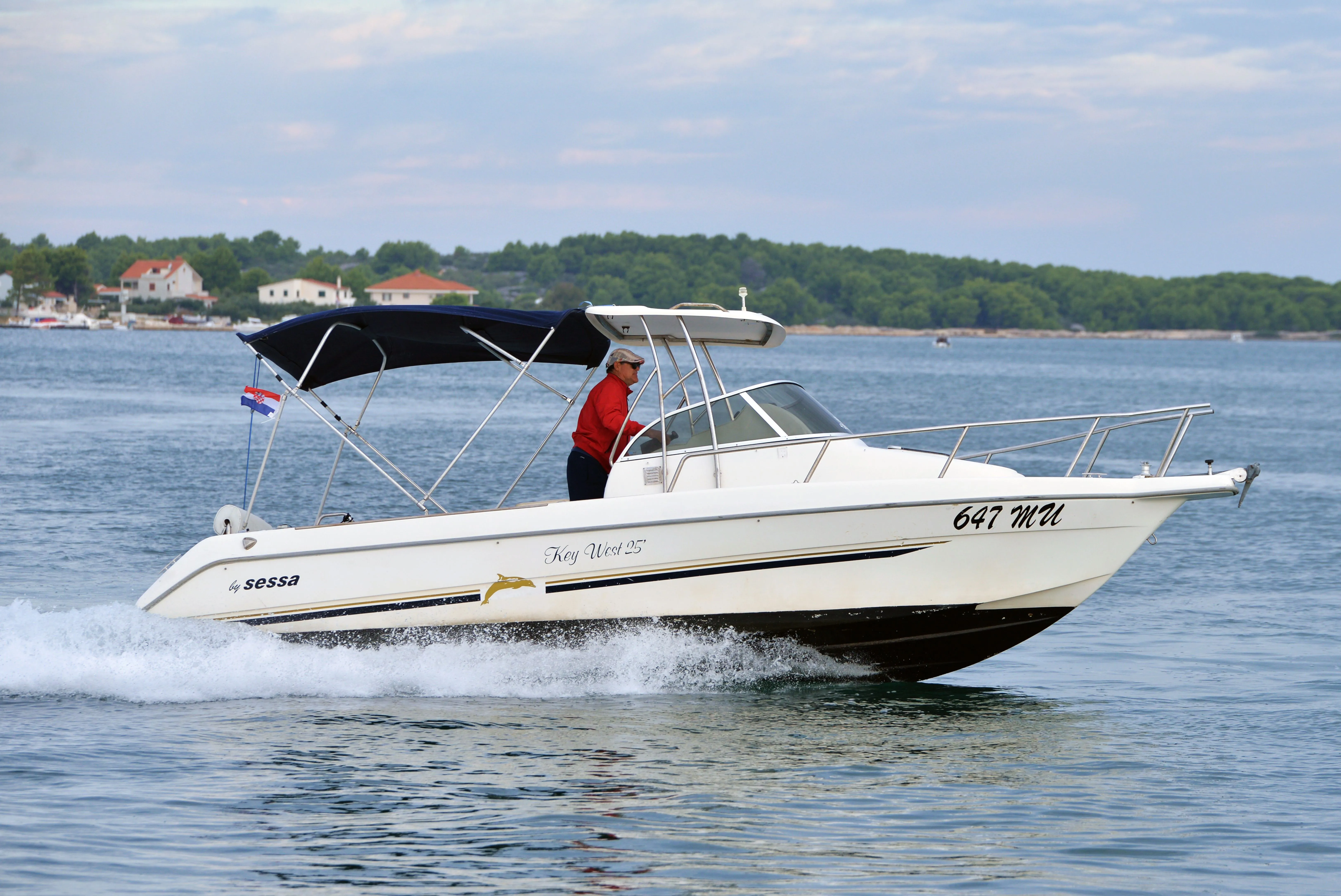 Charter a 7.5m Sessa 25 Motor Boat in Murter
