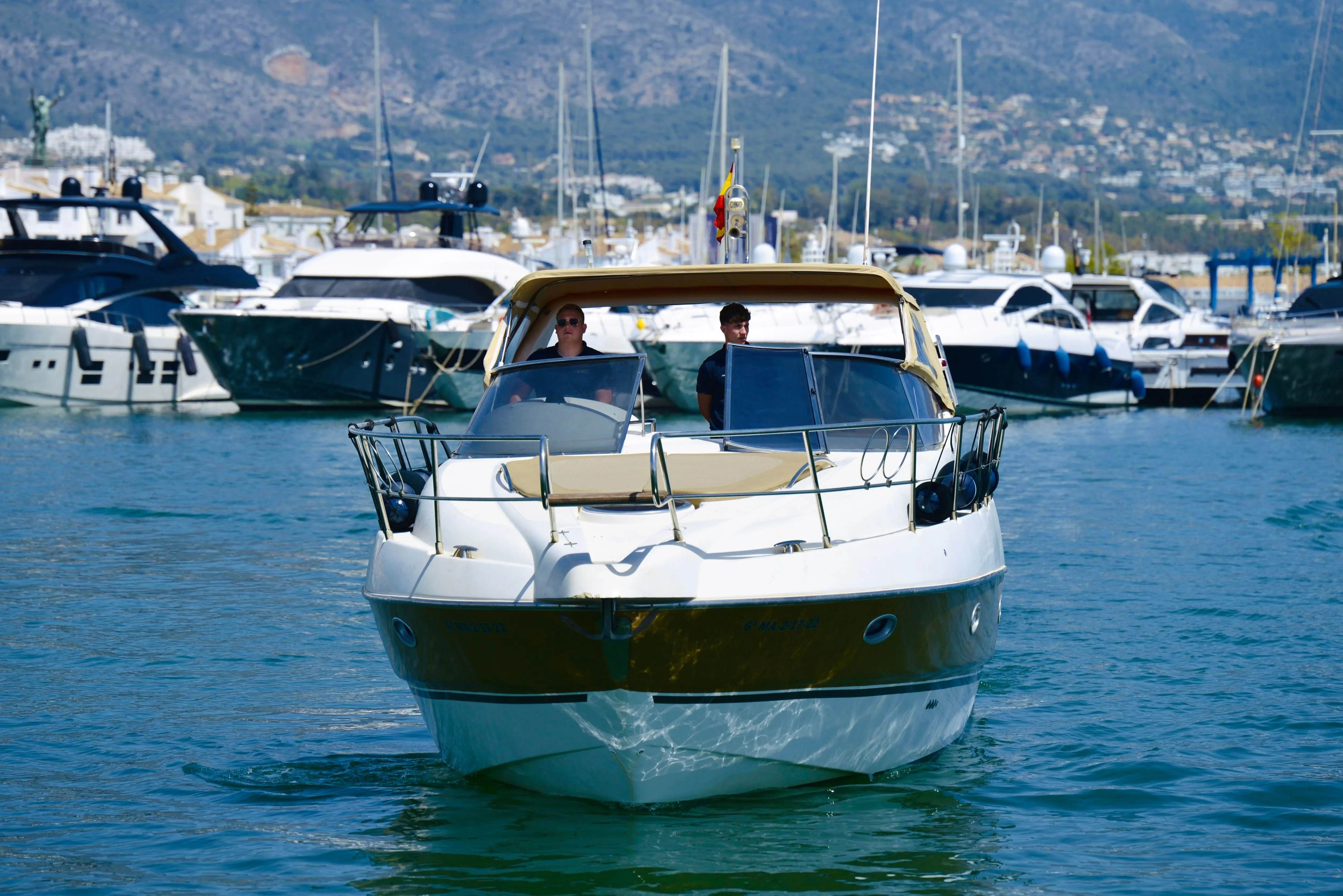 La Dama Maria Charter Boat
