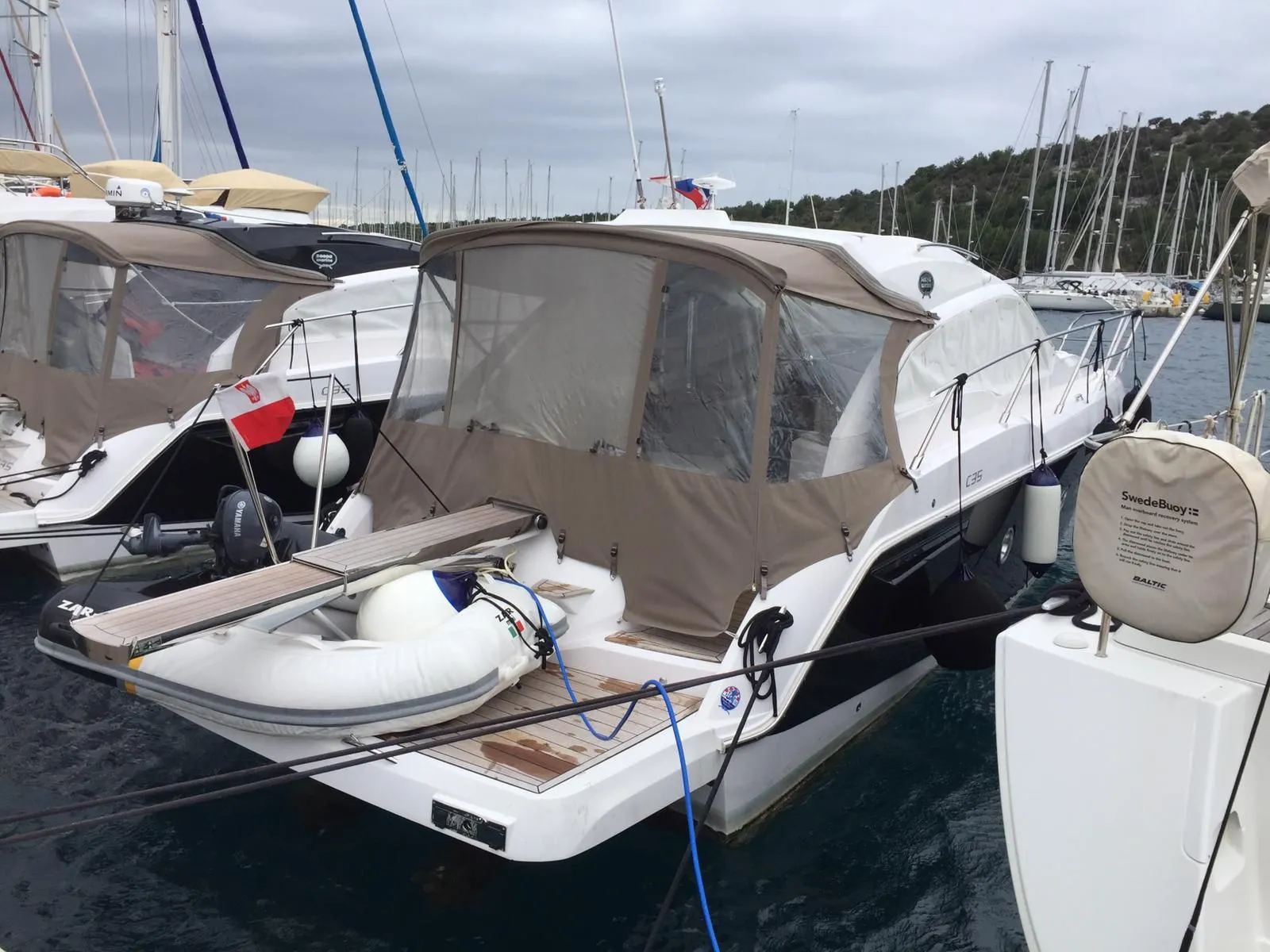 Virion 1 Charterboot - 3