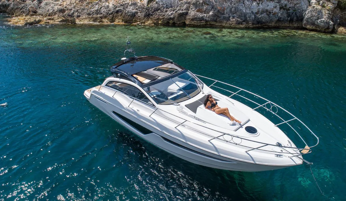 Brac Kiralık Teknesi - 3