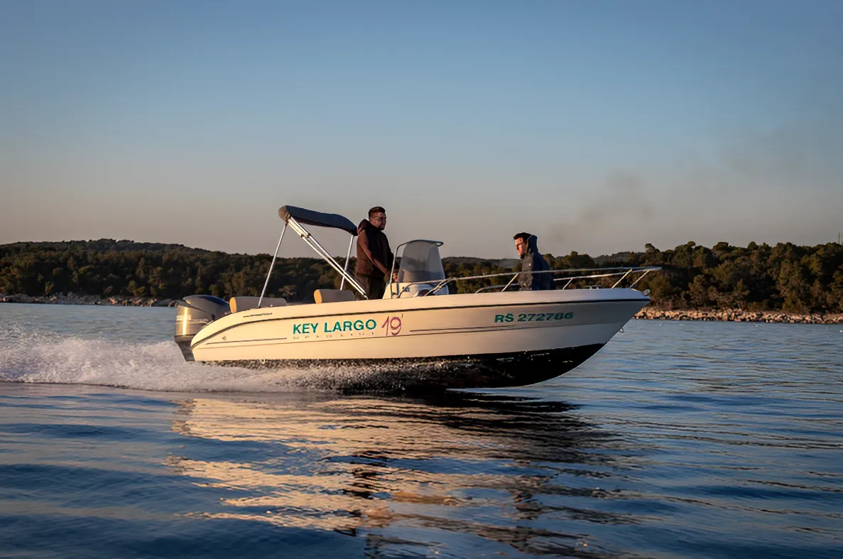 No Name Charter Boat