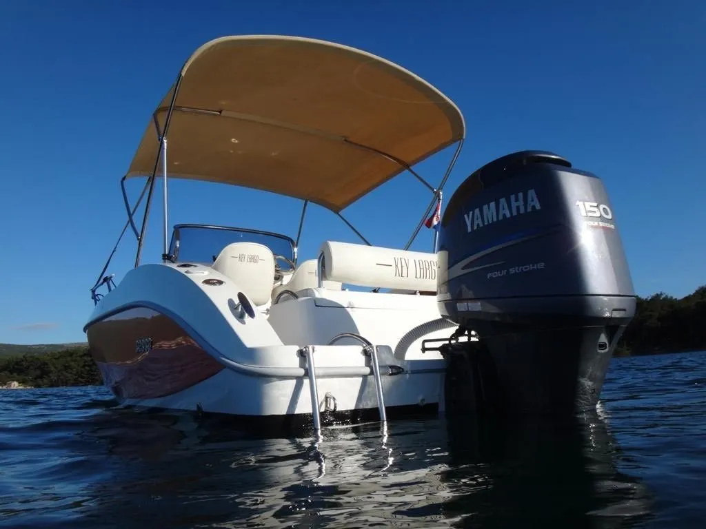 No Name Charter Boat