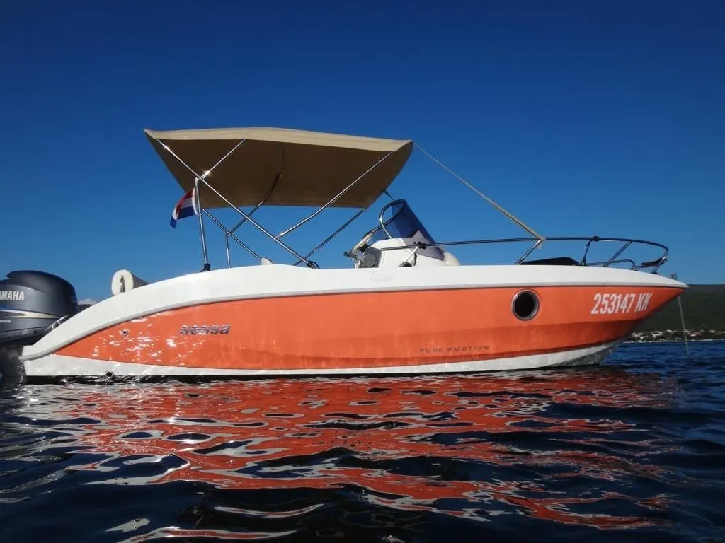 Rent a 6.2m Motor Boat Sessa Key Largo 20 Deck in Krk