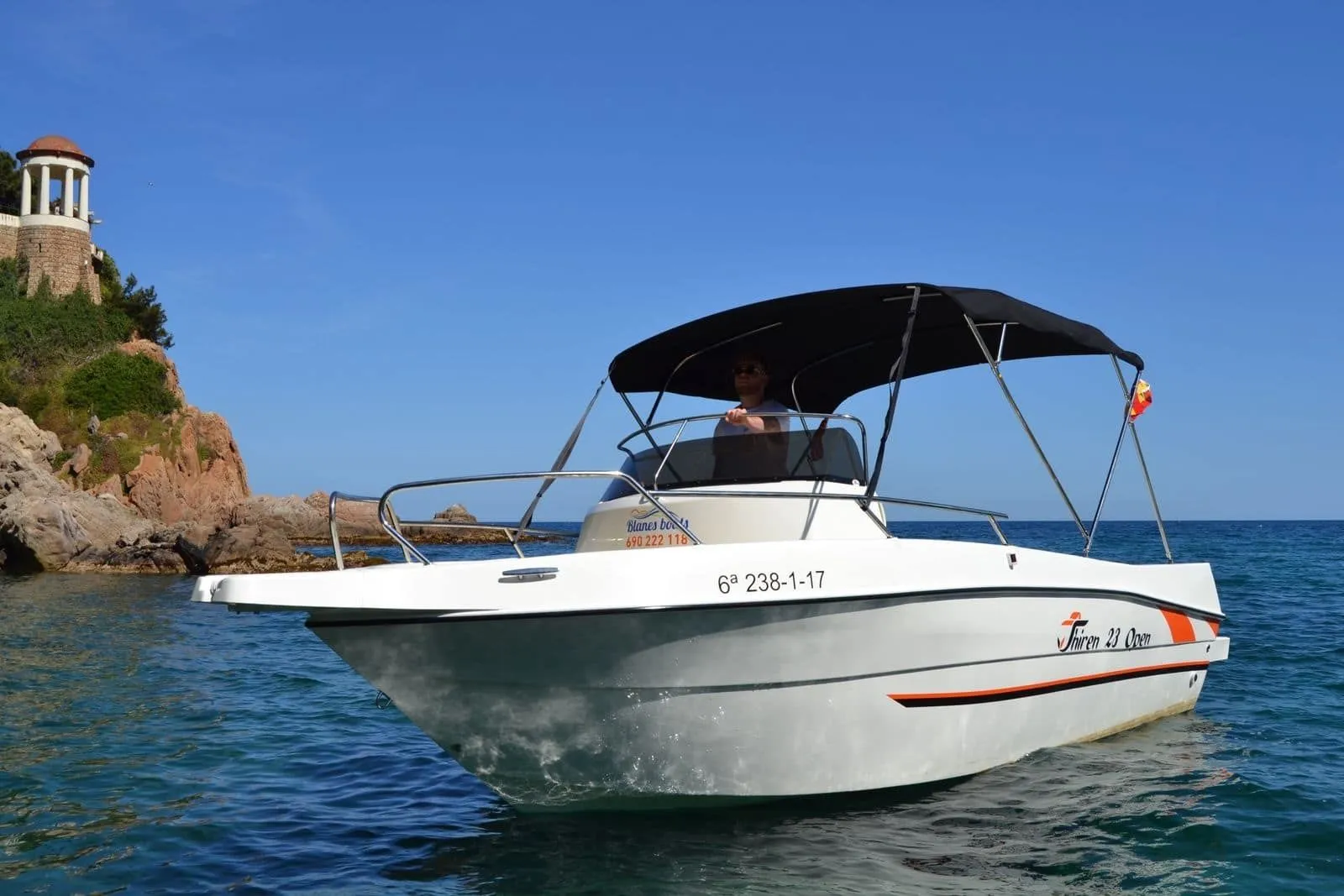 Rent a 6.88m Shiren 23 Open Motor Boat in Blanes