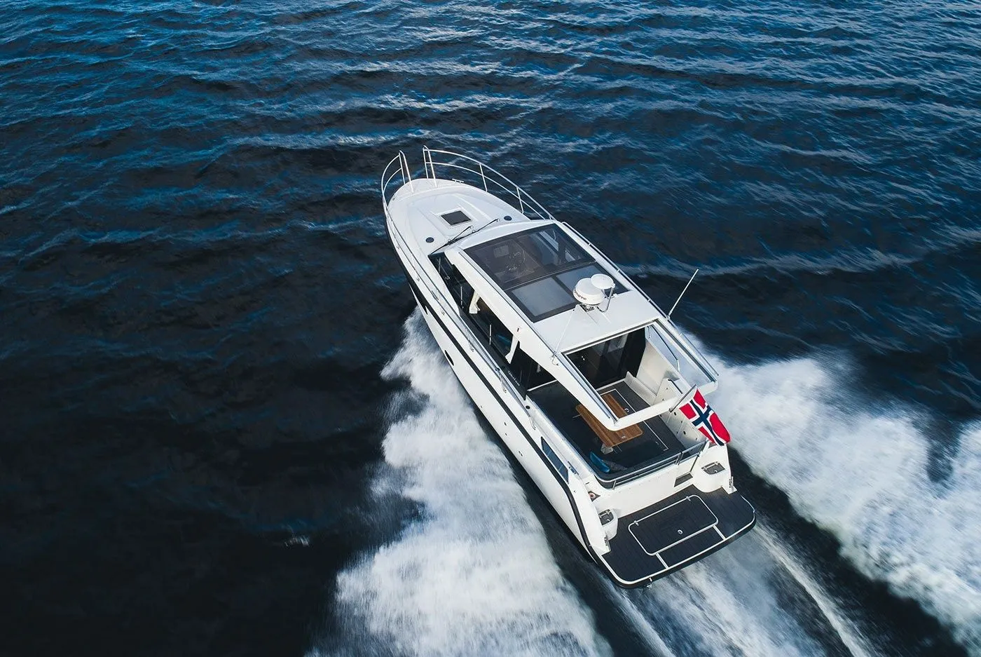 Charter a 10.6m Motor Yacht Skilso 35 Panorama in Opatija