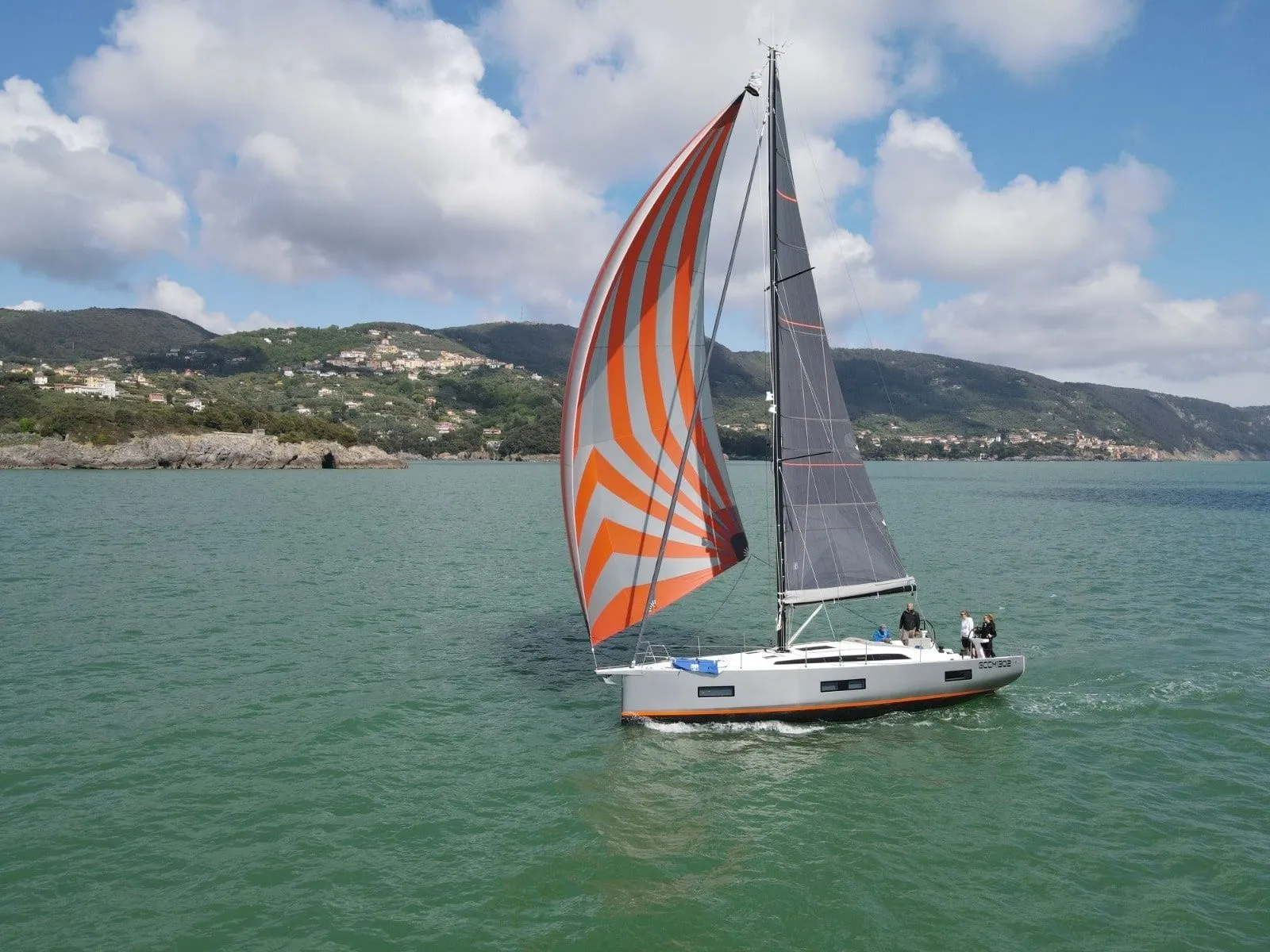 Rent a 12.36m Sailing Yacht Solaris 40 in La Spezia